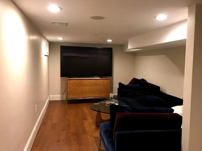 Photo - 28-30 Lopez St Unit 2