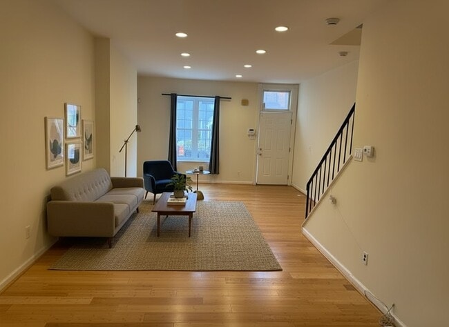 Photo - 1809 W Thompson St