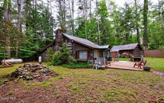33 Chuckwagon Trail