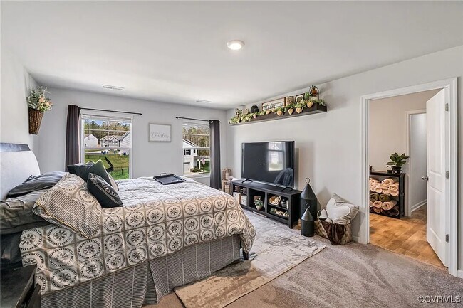 Photo - 7980 Uplands Dr