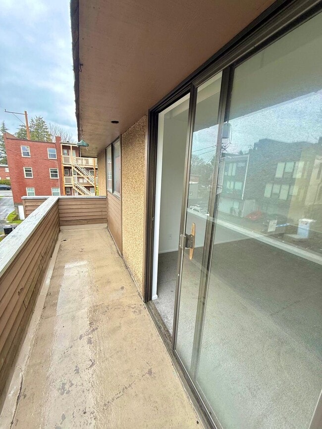 Photo - 2611 44th Ave SW Unidad 6