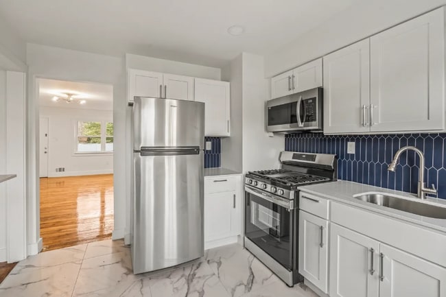 Photo - 500 Adams Ln Unit 2