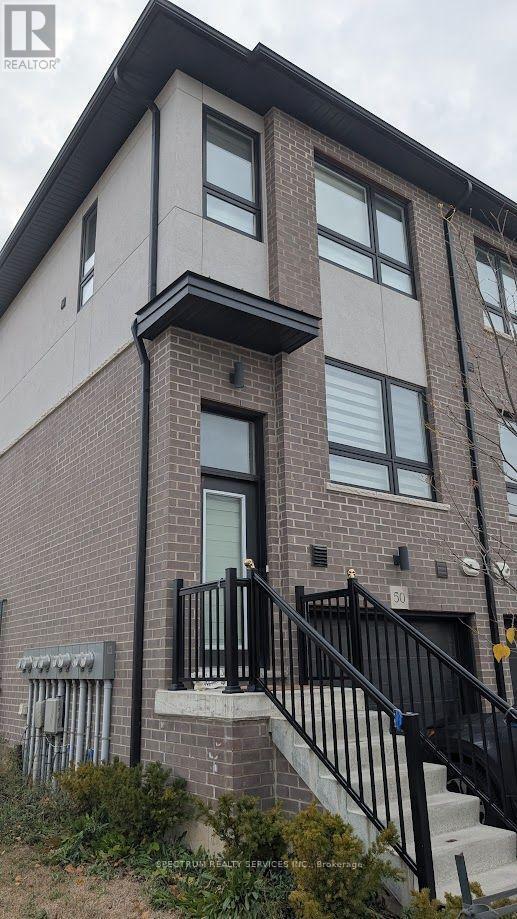 Photo - 720 Grey St