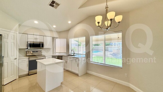 Photo - 570 S Williams Pl