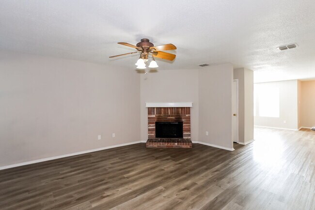 Photo - 9404 Glen Falls Ln