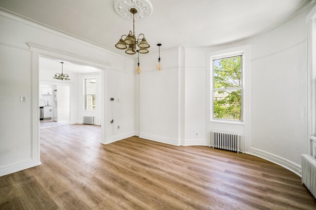 Photo - 32 Claremont Ave Condo Unit 1F