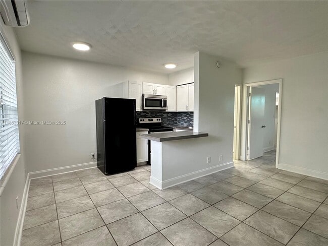 Photo - 840 NE 17th Terrace Apartment Unit 3