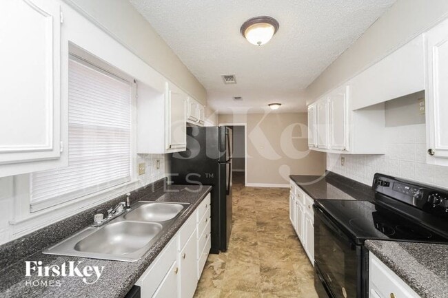 Photo - 6734 Amersham Dr