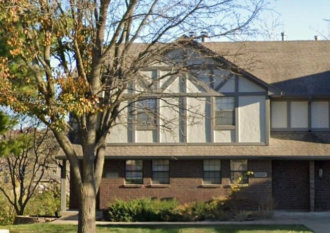 Building Photo - 7037 N Fisk Ct