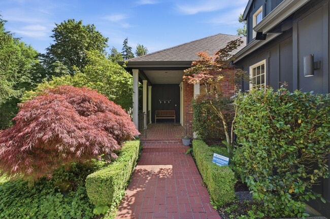 Photo - 227 NW Seblar Dr