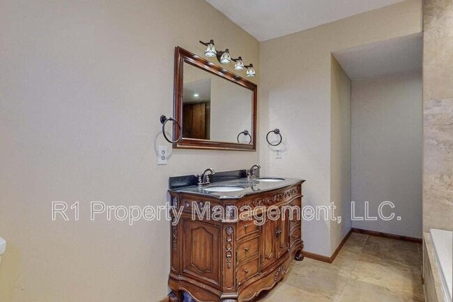 Photo - 501 Calle del la Angel