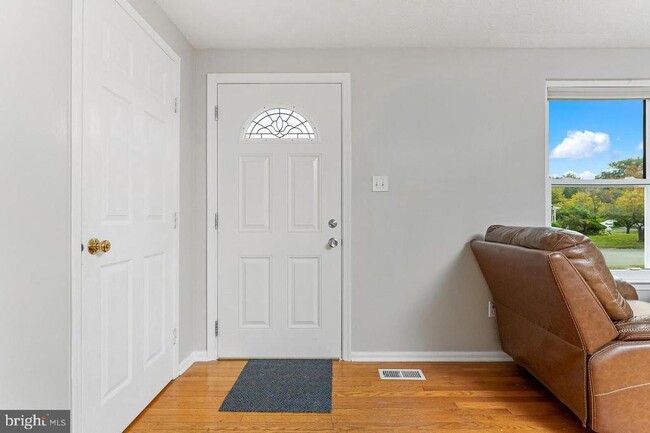 Photo - 223 Laura Anne Ct