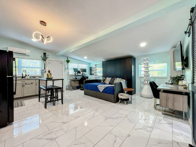 Photo - 1245 Catalpa Ln Unidad 4