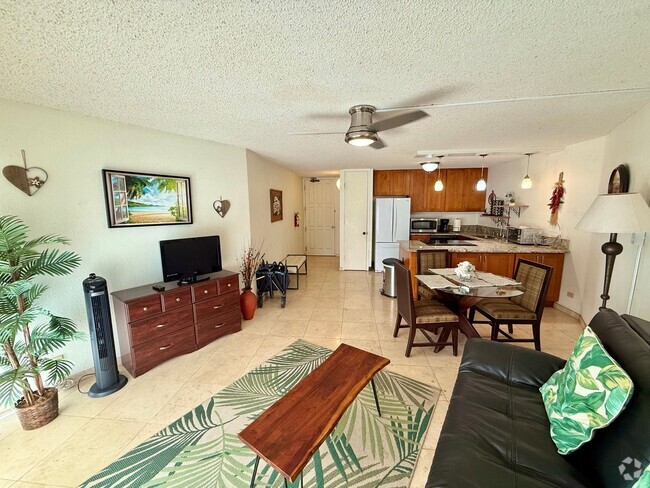 Building Photo - Spacious Fully Furnished 1 Bedroom / 1 Bat... Rental