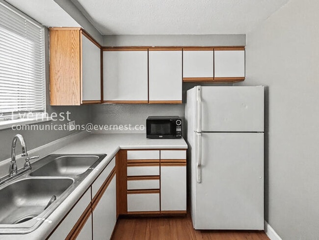 Photo - 2295 E Asbury Ave Unidad 101