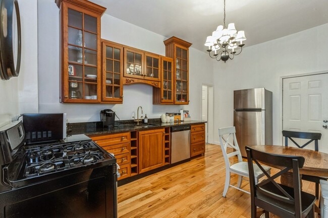 Photo - 2459 N Clybourn Ave Unit 1FRONT