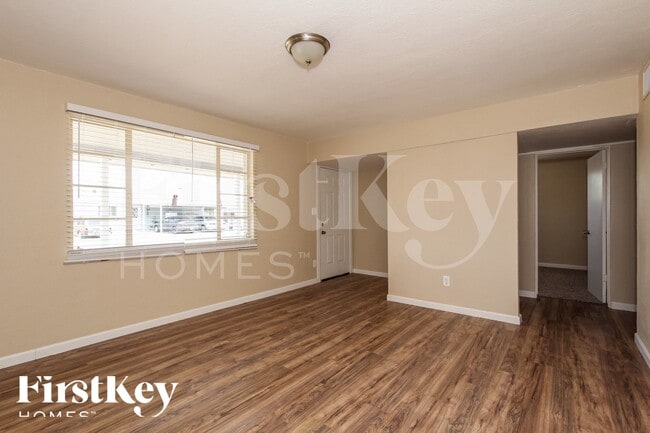 Photo - 2919 W Seldon Ln