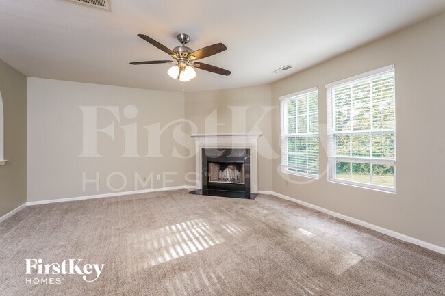 Photo - 340 Kendall Dr
