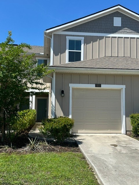 Building Photo - Modern 3 Bedroom Townhome Near River City Marketplace