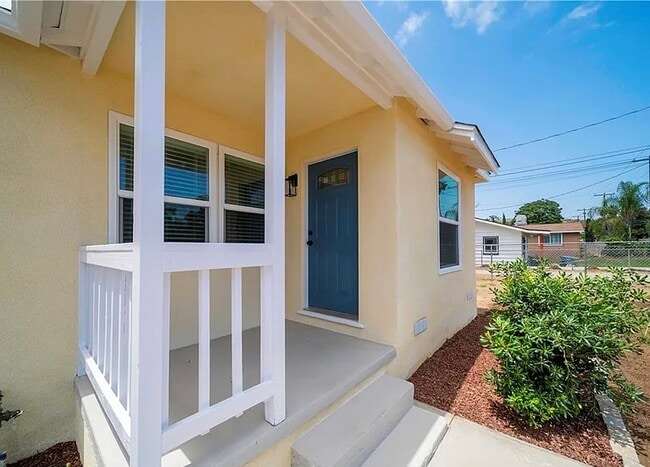 Photo - 25885 Creag Ave