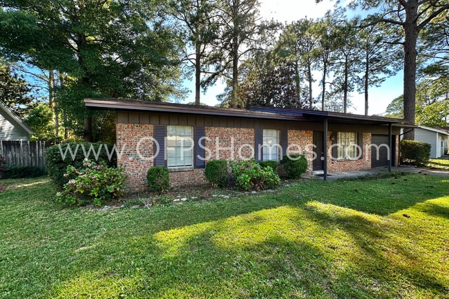 Building Photo - Fort Walton Beach 4bed/2bath AVAILABLE! Rental