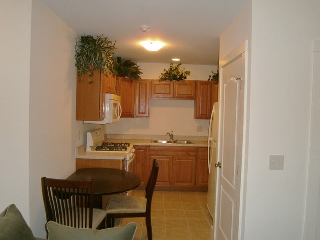 103 Highland Pl Unidad 2