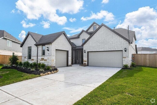 Building Photo - 5624 Frst Cv Dr Rental