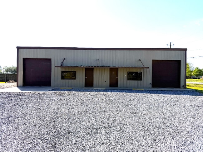 Building Photo - 1251 Bordelon Rd Rental