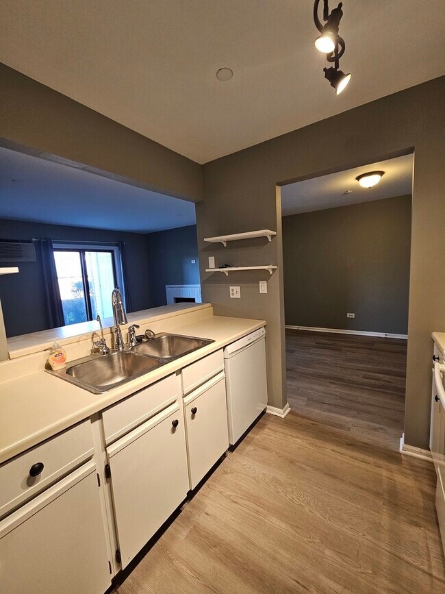 Photo - 1354 Cunat Ct Unit 1B