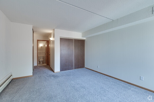 1BR, 1BA - 901SF - Bedroom - Rosewood West