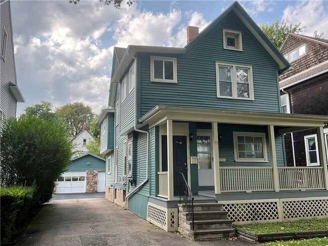 Building Photo - 99 Belmont St Rental