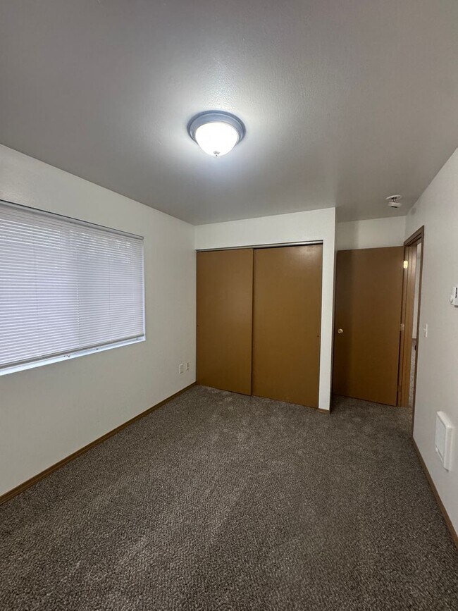 Photo - y90312 Unit 1