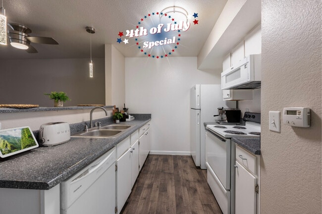Kitchen - Fremont Villas Apartments