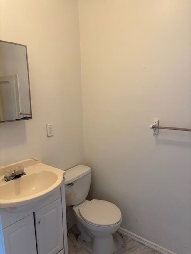 Photo - 324 N Orange St Unit 4