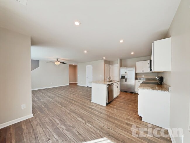 Photo - 886 Purcell Dr