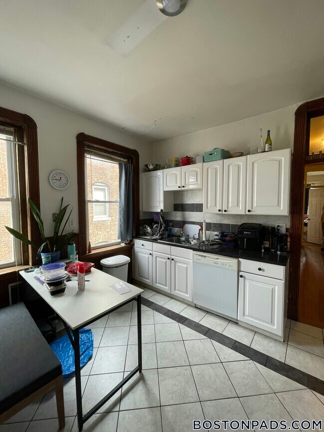 Photo - 4 Litchfield St Unit 2