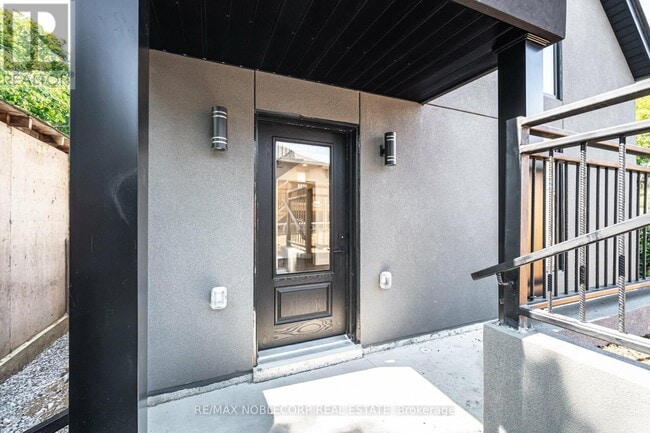 Photo - 40 Montcalm Ave