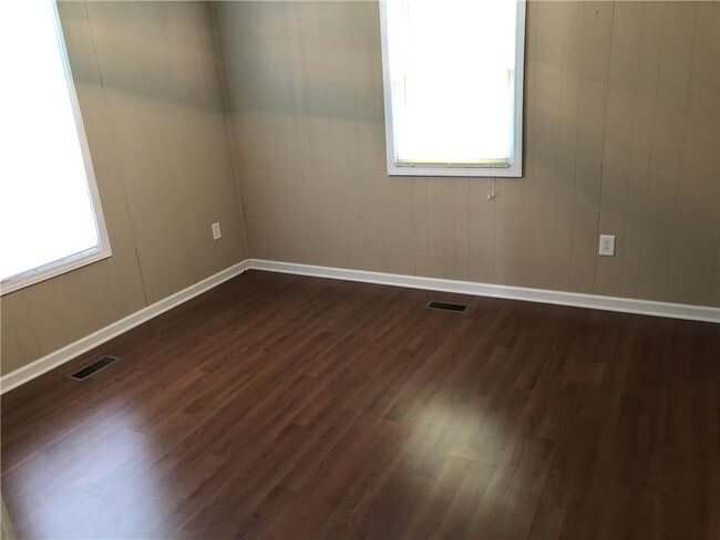 Photo - 6511 W Oak Hwy