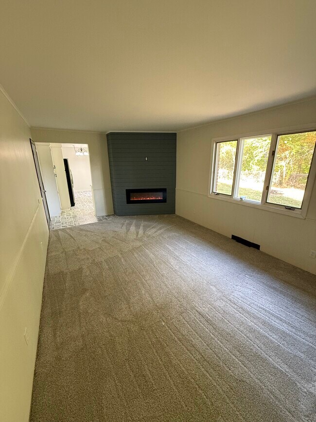 4352 Clement Dr House House Rental in Saginaw, MI