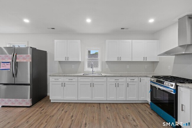 Photo - 16 Arch St Unit 3