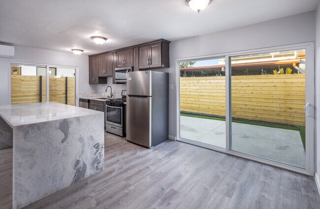 Photo - 4674 Firestone St