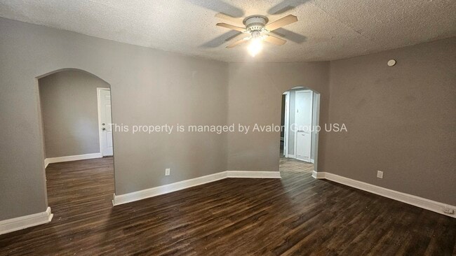 Photo - 4066 Walnut St