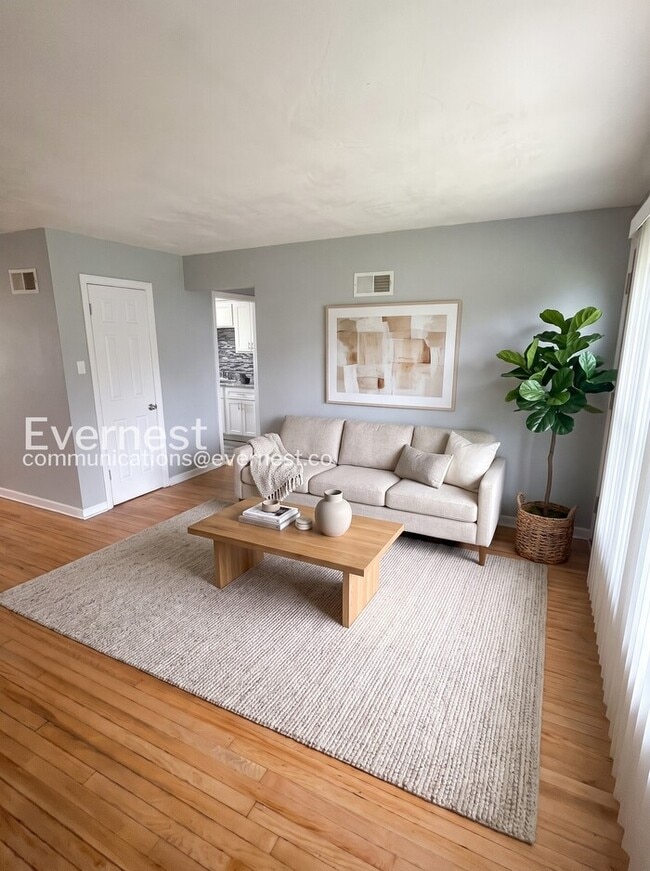 807 Fontaine Pl