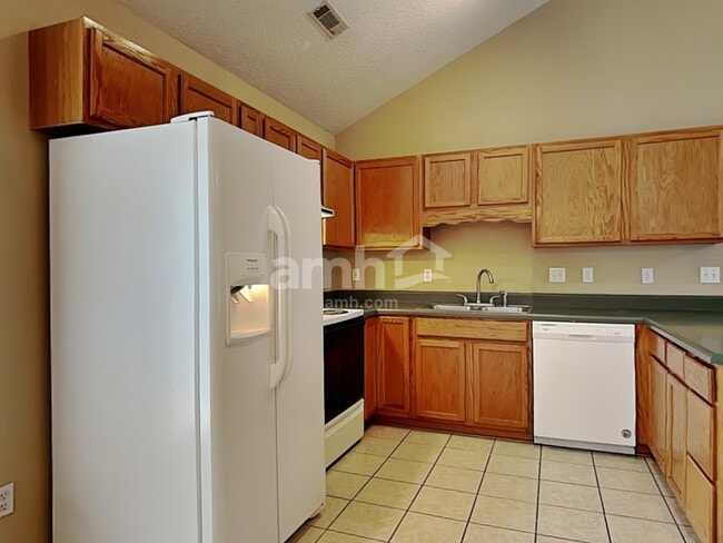 1473 Lewisburg Pointe Dr
