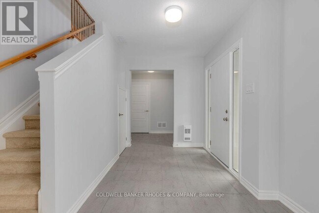 Photo - 231 Darjeeling Ave