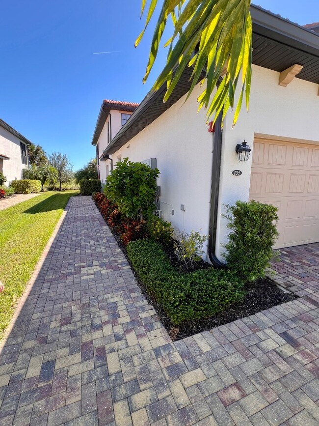 Photo - 1622 Oceania Dr S Unidad 101