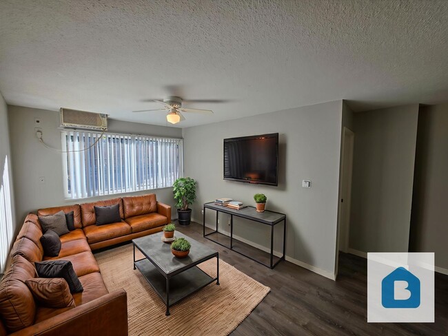 Building Photo - 233 E Arvada St Unit 110