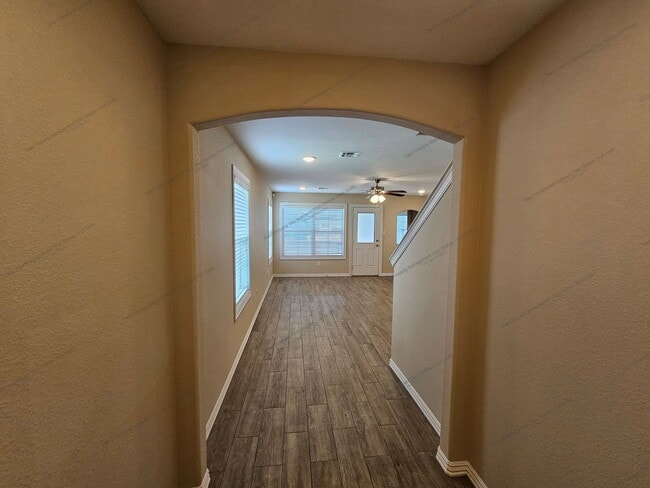 Photo - 6615 Leightyn Ln