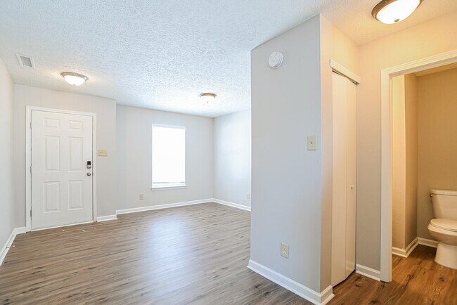 1589 Matthew Allen Cir