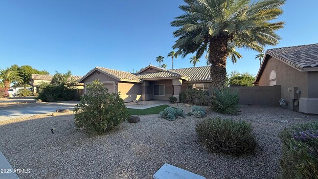 Photo - 151 W Shamrock St